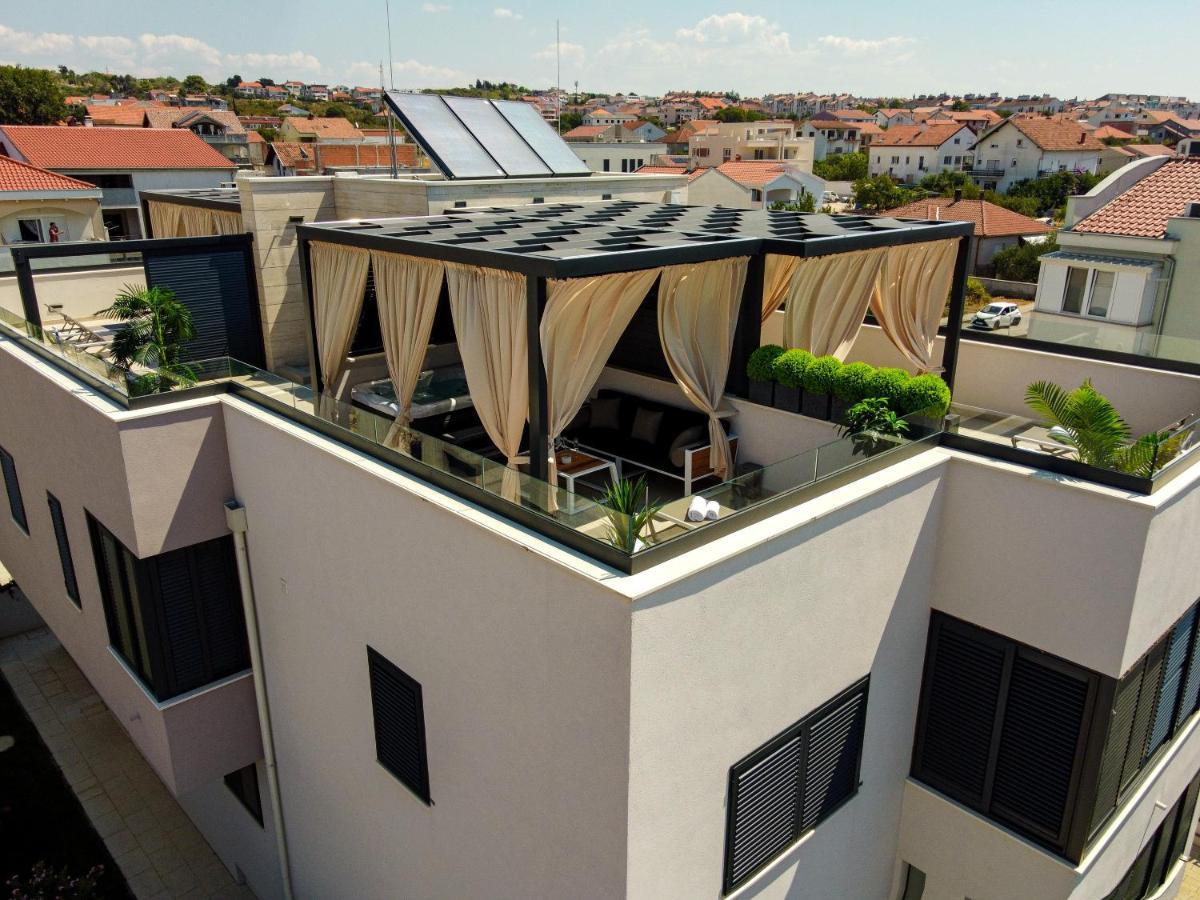 An & Lu With Rooftop Jacuzzi Zadar