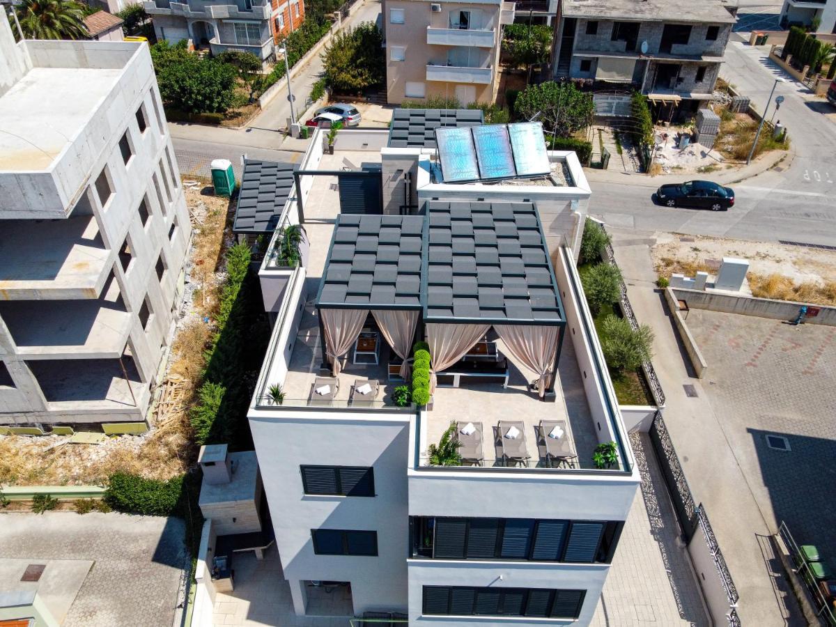An & Lu With Rooftop Jacuzzi Zadar