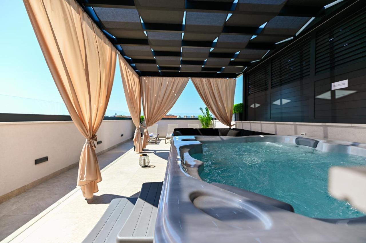 An & Lu With Rooftop Jacuzzi Zadar